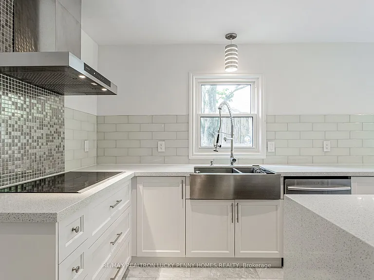 6 Village Squire Ln — Photo 14