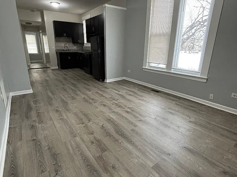 6949 S Woodlawn Ave — Photo 8