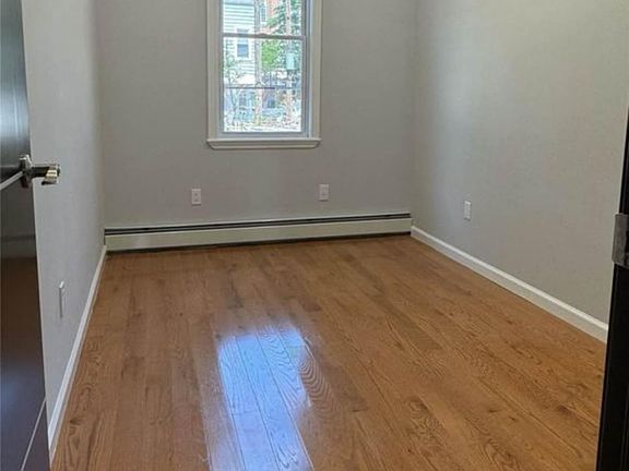 5th image of 546 E 94th St #2