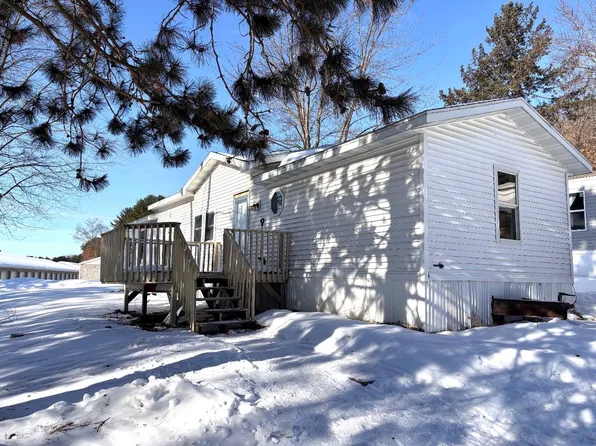 61 Lily Ln W, Altoona, WI 54720