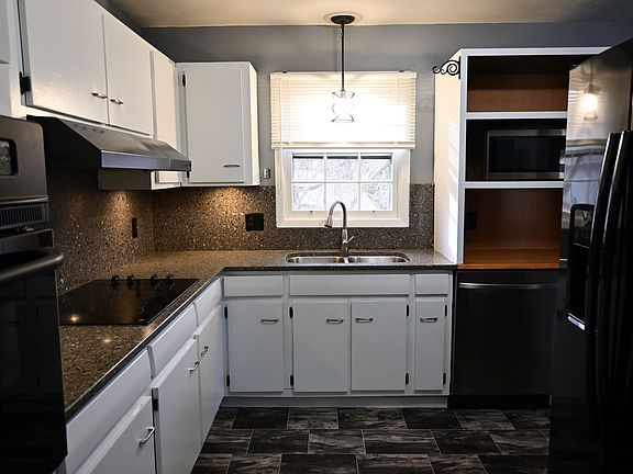 5th image of 4011 W Englewood Blvd