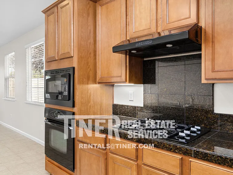 1422 Stoney Cross Ln — Photo 19