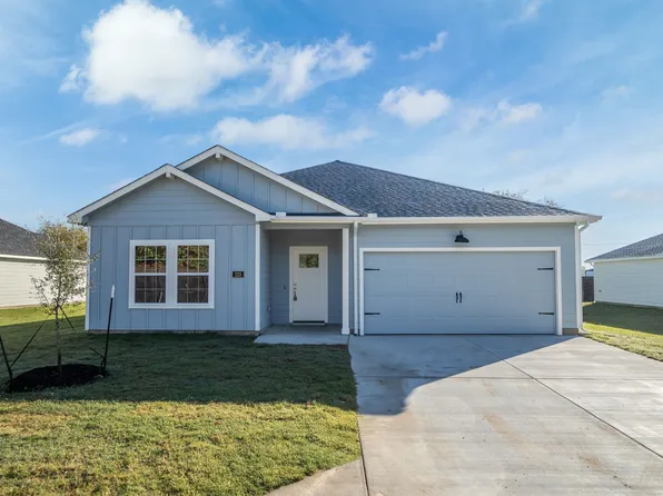 223 Faith Ln, Tioga, TX 76271