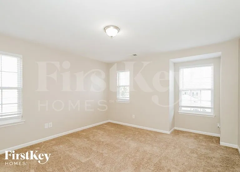 163 Ranlo Ave — Photo 12