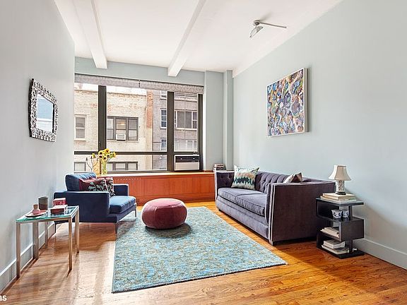2nd image of 21 E 22nd St APT 4D