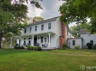 11 Cove Rd, Hillsdale, NY 12529