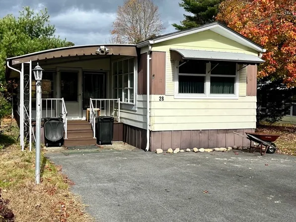 28 Claudia St, East Wareham, MA 02538