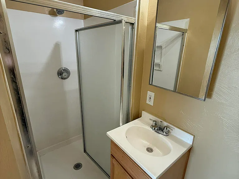 931 N Euclid Ave #216 — Photo 11