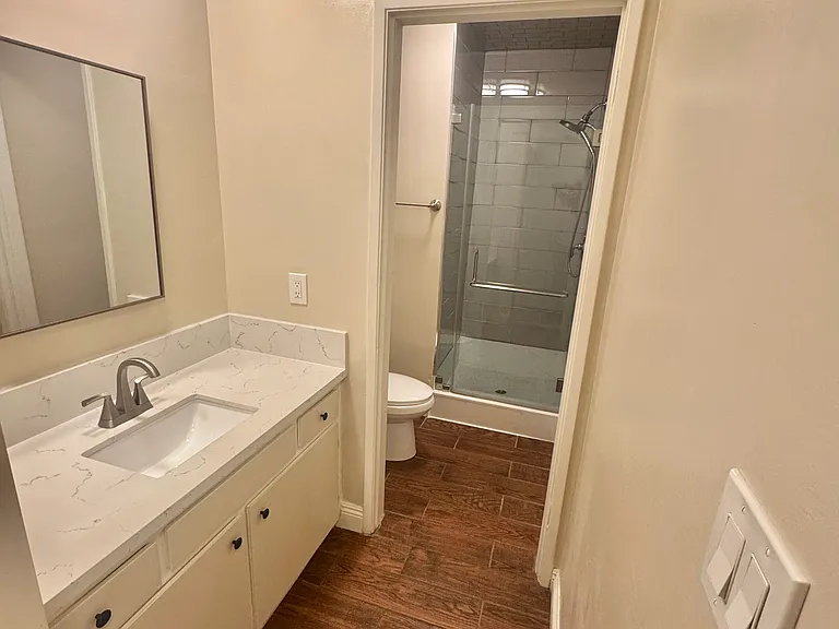 2014 S Bentley Ave #202 — Photo 10