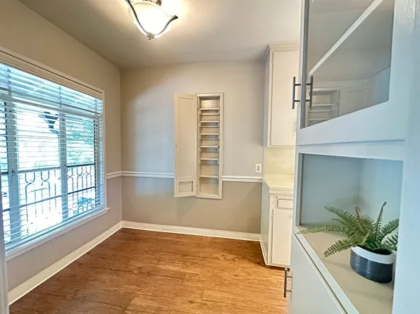 Siesta Crestwood, 1716 O St #12, Sacramento, CA 95811