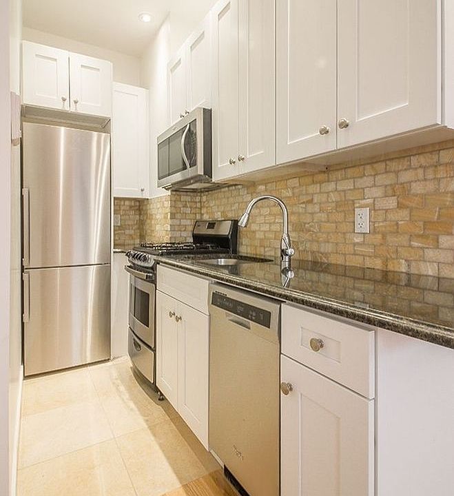 2nd image of 26 E 84th St APT 4B