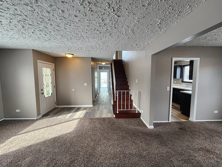 332 Drake Ave — Photo 9