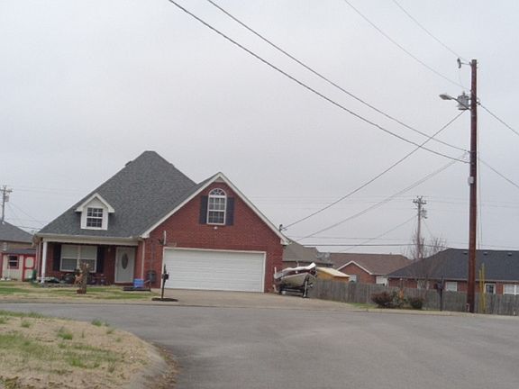 4th image of 102 Pratt Ct