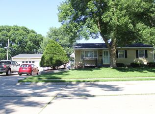3424 Pacific St, Davenport, IA 52806