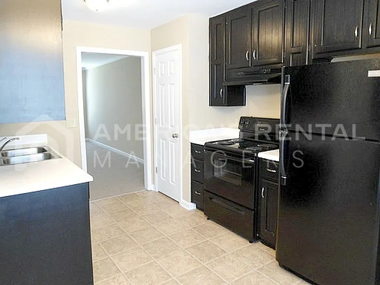 378 Jamestown Manor Dr — Photo 6