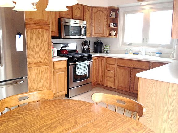 4th image of 373 Cottonwood Ln