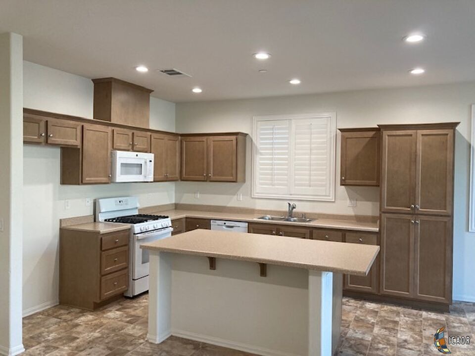 2708 Saddleback Dr, Imperial, CA 92251 Zillow