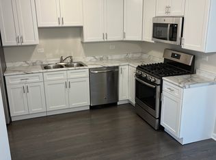 1255 E Washington St #2W, Des Plaines, IL 60016