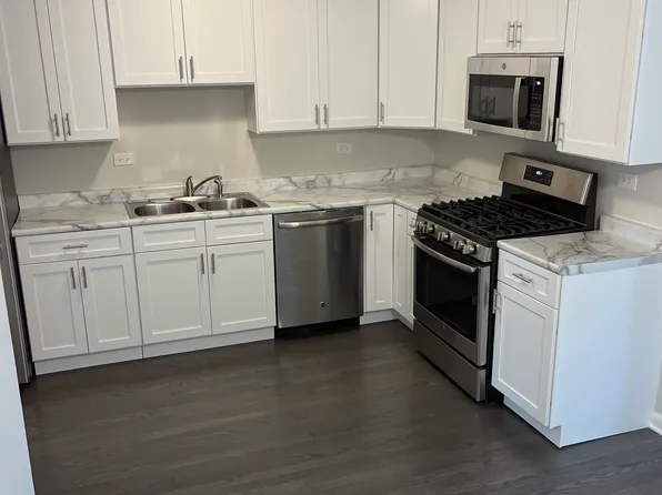 1255 E Washington St #2W, Des Plaines, IL 60016