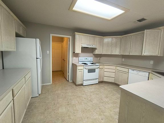 3rd image of 4302 Pinon Ridge Dr
