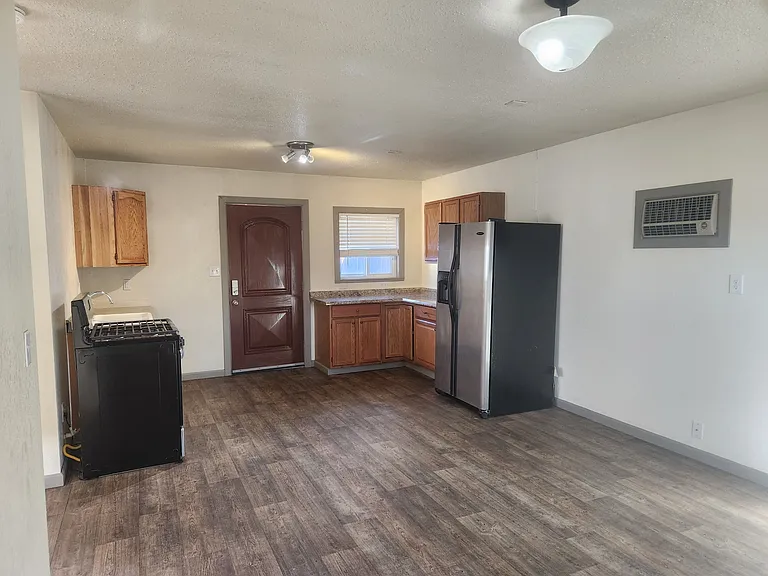 1425 Pinyon Ave #B — Photo 3