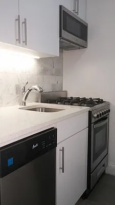 Rented by Buchbinder & Warren | media 23