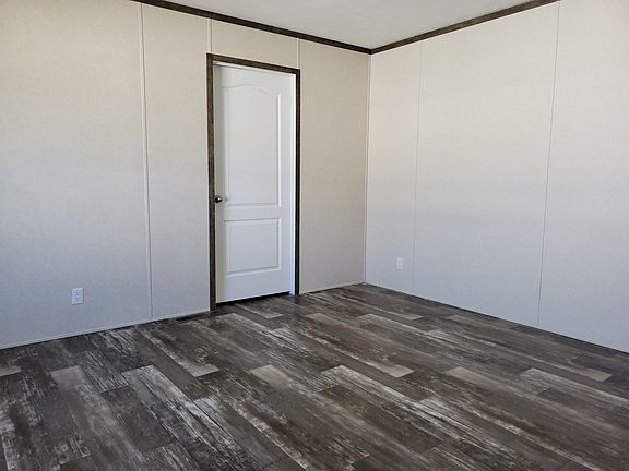 3rd image of 38000 Le Chateau Blvd #538