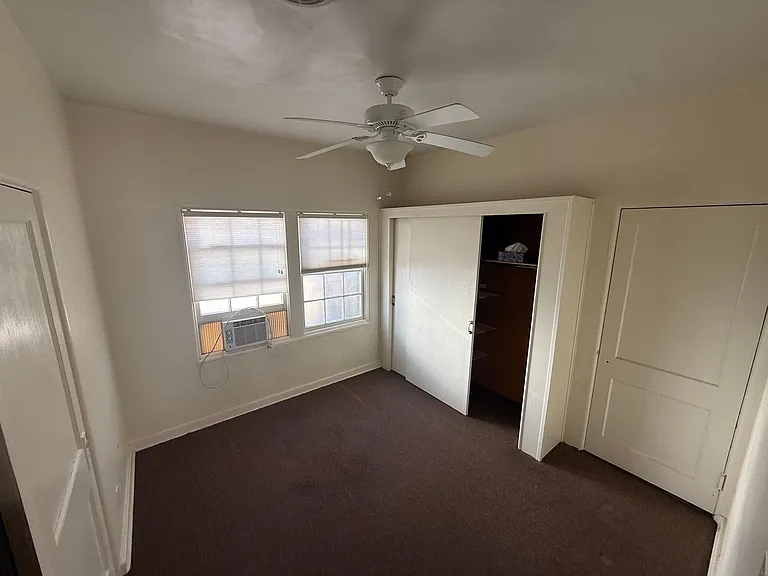 204 W Market St #A — Photo 5