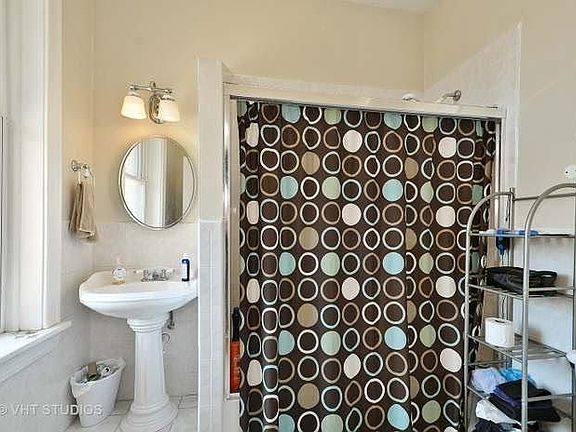 4th image of 2441 N Talman Ave #1