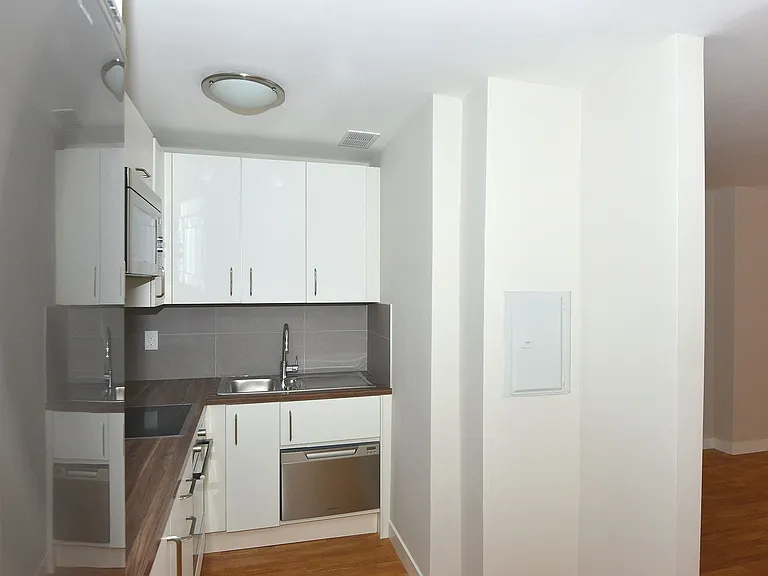 265 Russell Hill Rd — Photo 21
