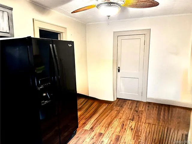 3 bed, 1.0 bath, 1450 sqft, $3,350 — Photo 2