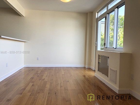 2nd image of 11 Meserole St APT 5C
