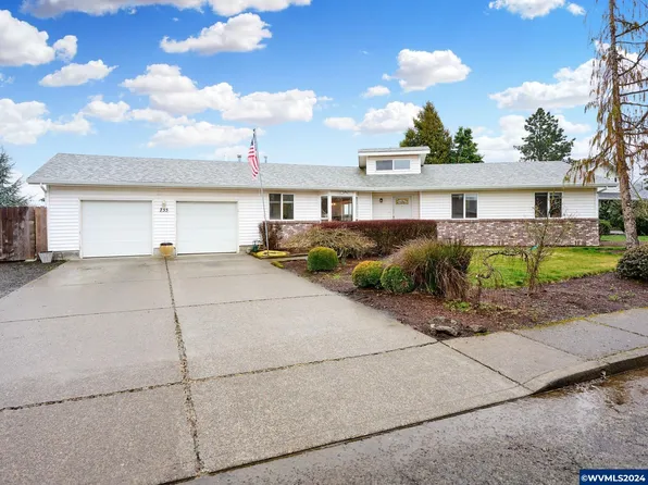 755 Alder St, Mount Angel, OR 97362