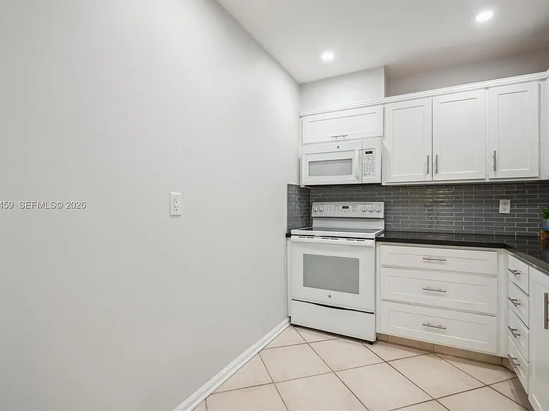 6209 Bay Club Dr #4 — Photo 5