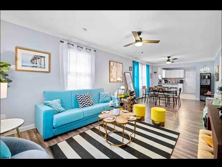 202 N Sacramento Ave #2 — Photo 1