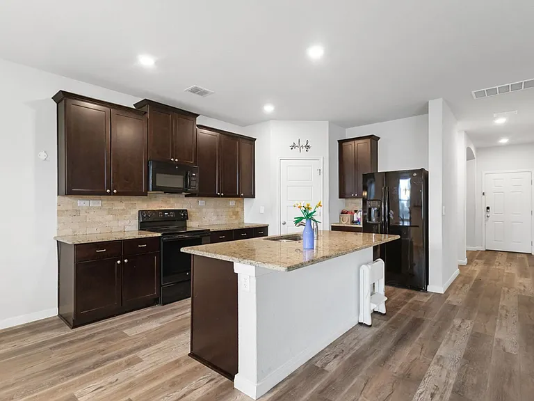 10679 Penelope Way — Photo 7