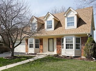 27W170 Chartwell Dr, Winfield, IL 60190
