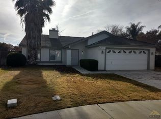 9707 Touchstone Dr, Bakersfield, CA 93311