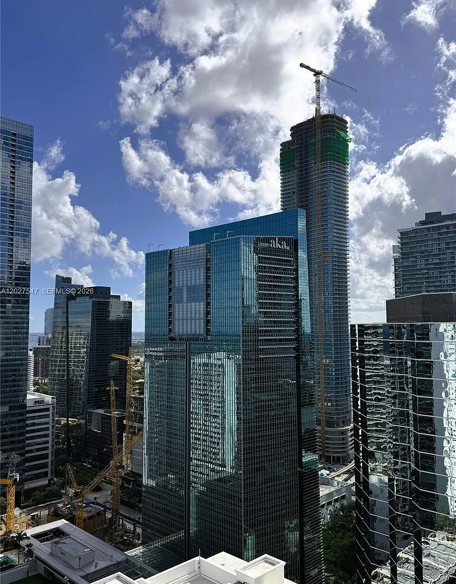 The Club At Brickell Bay — Photo 2