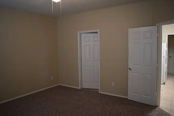 4105 Capstone Dr — Photo 13