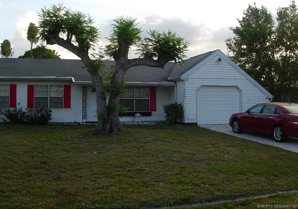 2nd image of 1447 SE Grapeland Ave