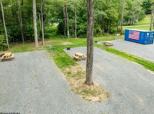 178 Palmer Dr, Bruceton Mills, WV