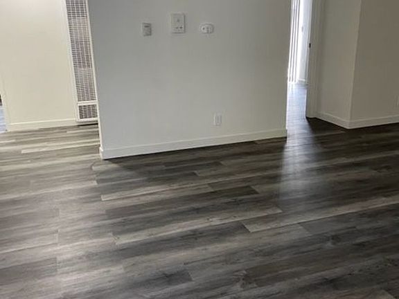 5th image of 1020 Roswell Ave APT B