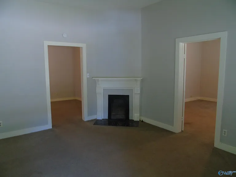 517 Oshaughnessy Ave NE — Photo 3