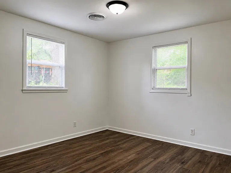 7108 N 39th St — Photo 3