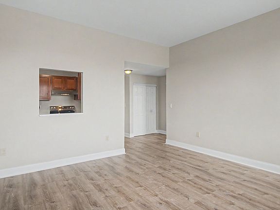 4th image of 164-178 High St #201
