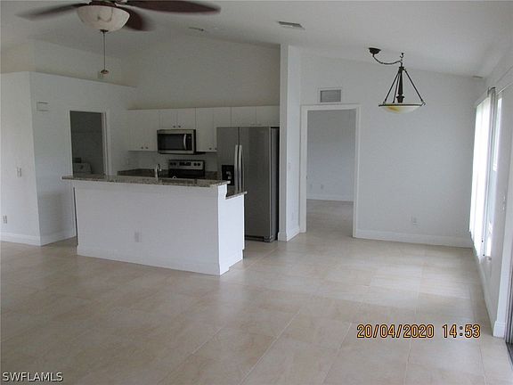 4th image of 4152 NE 8th Place Cpe