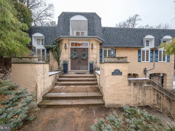 301 Princeton Ct, Bryn Mawr, PA 19010