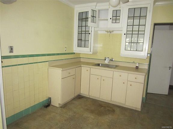 3rd image of 29 Vegola Ave