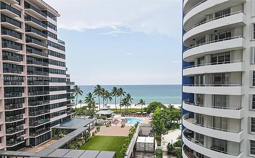 5161 Collins Ave Photo 1